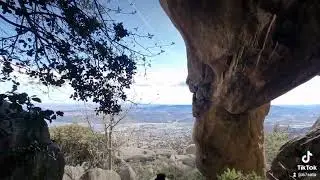 CUEVA DE LAS BRUJAS Y LA MURALLA CHINA