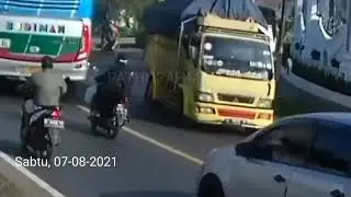 Kompilasi Kecelakaan Terekam CCTV Di Panyusuhan Ciawi Tasikmalaya