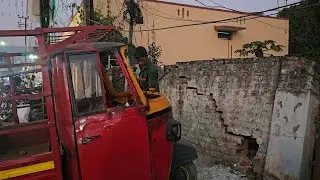 ऑटो ने घर में मारी ज़ोरदार टक्कर। Azad Nagar Road No 3। Mango Jamshedpur