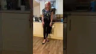 Crossdresser miniskirt leggings