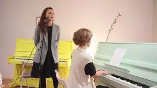 Виграй — Луна, Александра Бондарь (вокал)