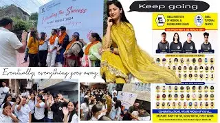 Yayyy! छोटी सी PARTY 🥳 हमारे institute mai 🎉🎊 ||#party #celebration #neet2024 #result #jeeadvanced