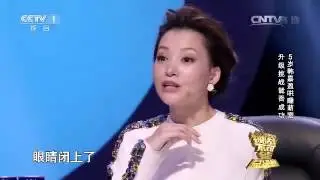 Hipnozla hayvanları uyutan kız