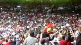 Atlanta Hawks mascot beats up kids