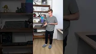 🤯Is this a real hologram? Checking out an unusual 3D fan