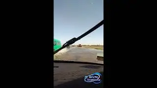Дорога на Арабатскую стрелку по-прежнему местами залита водой (полное видео)