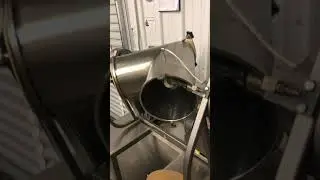 BID ON EQUIPMENT: Item 364556 - PATTERSON KELLEY Twin Shell Dry V Blender