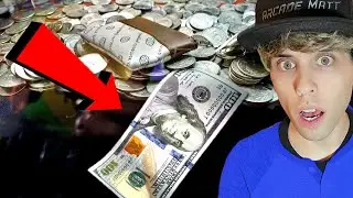 THERE'S A $100 BILL ON THE EDGE OF THIS COIN PUSHER!