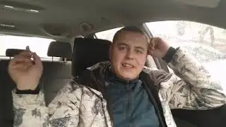 Мальчик в пять лет работает на JCB