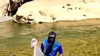 Fishing Net,Menjala ikan Wader di sungai, air jernih musim kemarau