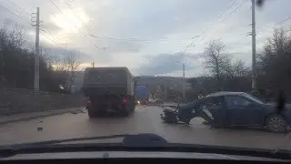 Страшная авария произошла вблизи Симферополя на въезде со стороны Алушты