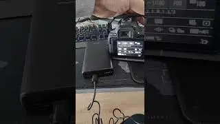 DSLR camera powered by Powerbank