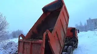 Авария на водопроводе на улице нижняя!  Поздравляю с наступающим новым годом!
