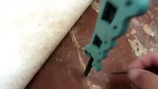REPAIRING WOODEN FLOORS: REMOVING FLOOR SQUEAKING