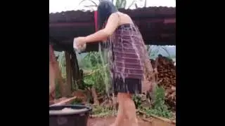 Si Neng Mandi Basah