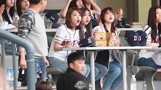 181006 아이즈원 전체 직캠 (IZONE Focus) -'치킨 먹방' (Fancam) By.JJaGa !두산 VS LG @잠실 야구장
