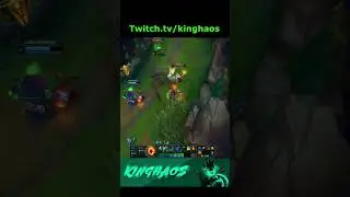 Lulu Flashing into Thresh Hook #shorts