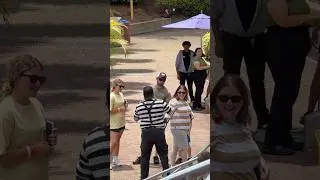 Giving her a break! | Tom the mime