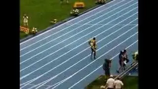Usain Bolt funny dancing at World Championships 2013 Moscow