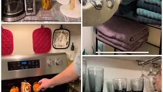Asmr, Organizing and straightening stuff around the house
