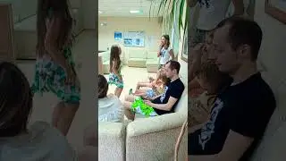 💔 Она дружит с ними 💔