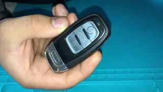 Замена батарейки в смарт ключе Ауди / Battery replacement in Audi smart key
