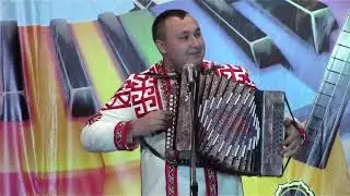 Александр Шляпин со своей новейшей песней «Ялта эпир пурнатпăр ВО!»