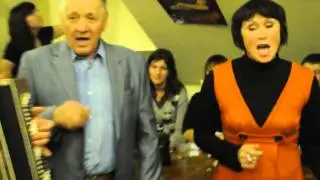 Гөлгенәнен әнисе Гөлчәчәк һәм Галишан абый җырлый!