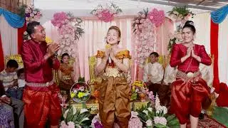 កំប្លែងកូរសើចផ្អើលពេញរោង