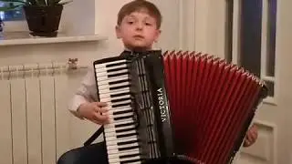 "Менуэт", "Кавалеристская". "Как под горкой, под горой"