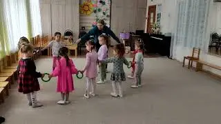 Розважально-дидактичне заняття - Вправи з КІЛЕЧКАМИ (розробка Ольги Авдєєвої)