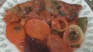 Рыба  тушеная с овощами  Рыба в сметане с овощами. Карп в сметане.