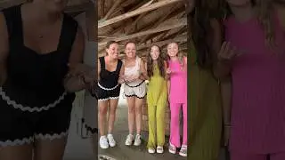 We love a good twin moment with friends 🫶🏻
