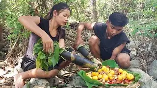 Amazing Cooking Skill by cooking Chicken with eggs in bamboo whole using spicy recipe 