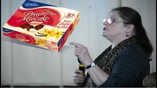 Krystyna Pawłowicz je Ptasie Mleczko w Sejmie. 