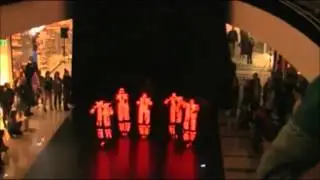 Светящиеся танцоры