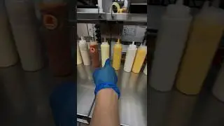 Больше соусов. Я говорю: больше соусов!!! 