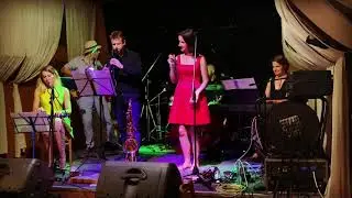 Thea & Coming Out - Svatá