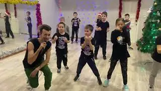 Синий Ламборгини песня и танец 🥳
