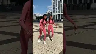 Сложно, когда есть близняшка🥺😅