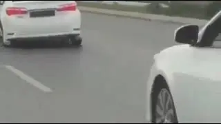 Autos cute bailando (no sé que poner xd)