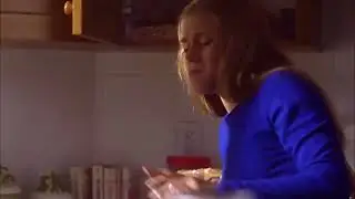 Smallville - Jodi Melville's stomach growl 3