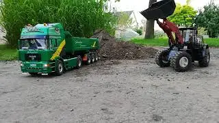 Bruder Liebherr 574 Rc Radlader mit MAN F2000 und Dreiseitenkippsattel