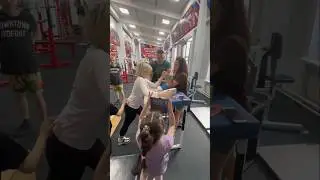 💪🏻🤷🏻‍♂️💪🏻Чья мама круче? 