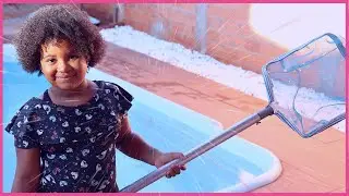 DIVERSÃO DECORANDO E LIMPANDO A PISCINA - Marcela Gutierrez
