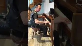 Jess WADE sing unchained melody