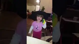 Ножками топ - топ. Глазками хлоп - хлоп )))