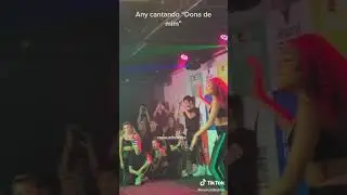 Any cantando "Dona de mim"