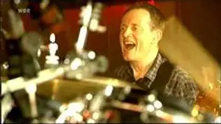Them Crooked Vultures - Gunman