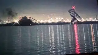Корабль столкнулся с мостом Фрэнсиса Скотта Ки в Балтиморе